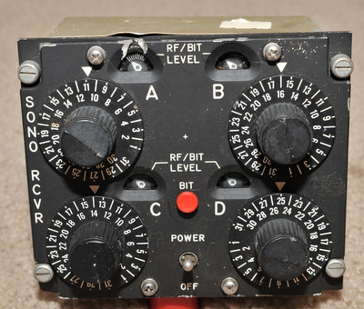 Aircraft Radio Control Head 2 SONO RCVR C-8658/ARR-75