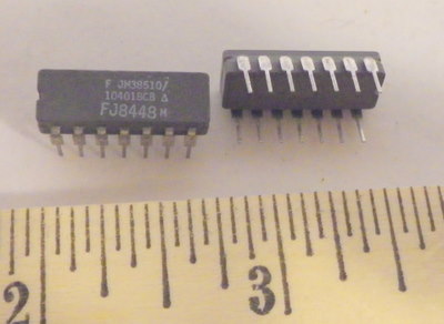 5962-01-085-1459-- MICROCIRCUIT DIGITA, Semiconductor